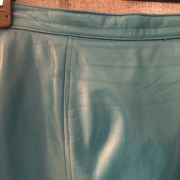 EMERAL GREEN Vintage Leather Skirt - Picture 2 of 11